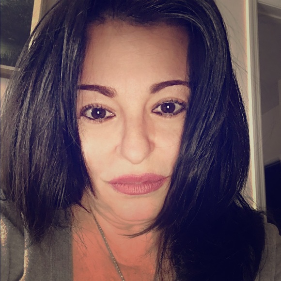 Meet your Posher, Michele - Picture 1 of 1